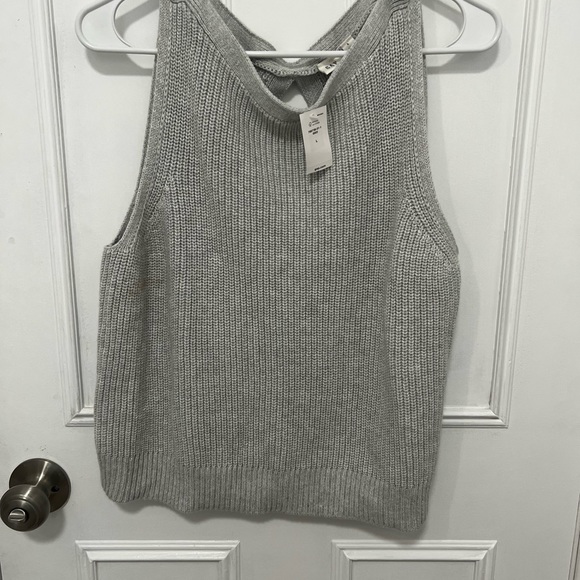 GAP Tank Top - Picture 4 of 4